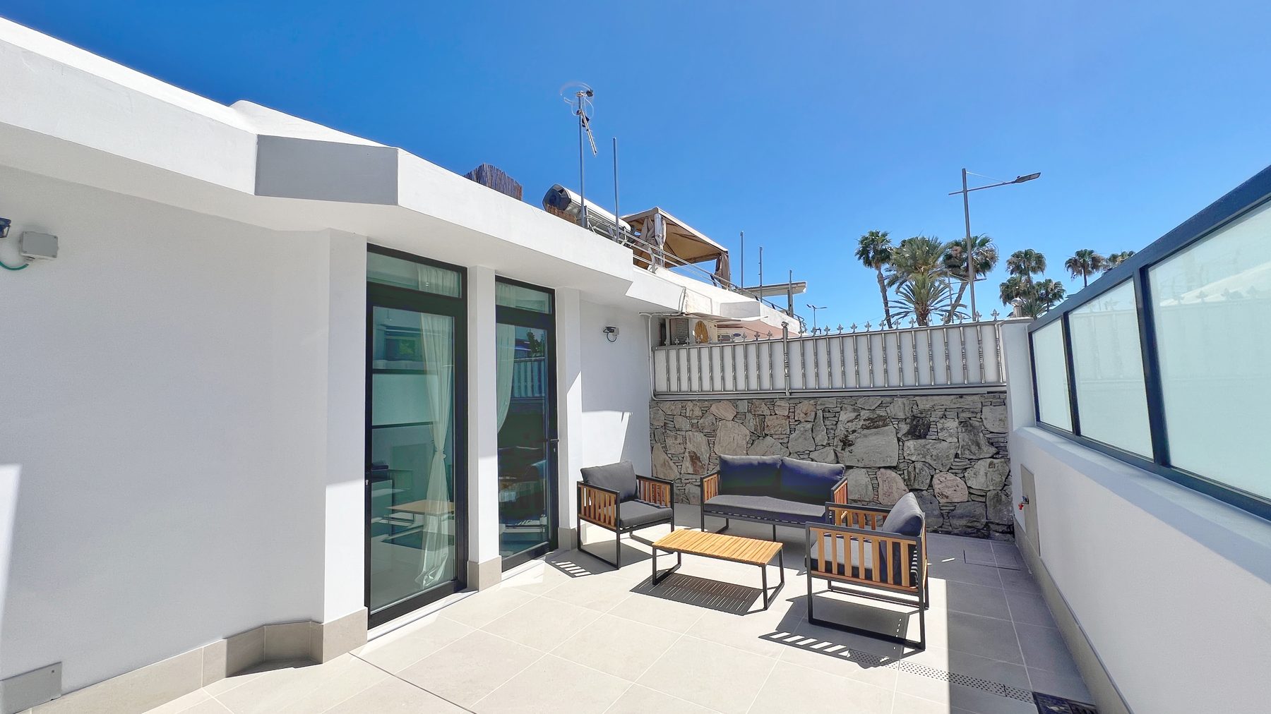 Rear chill-out terrace